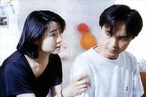 不做饭帅气丈夫甘当“家庭主夫”把她宠成宝PG电子麻将胡了模拟器结婚34年只生孩子(图5)