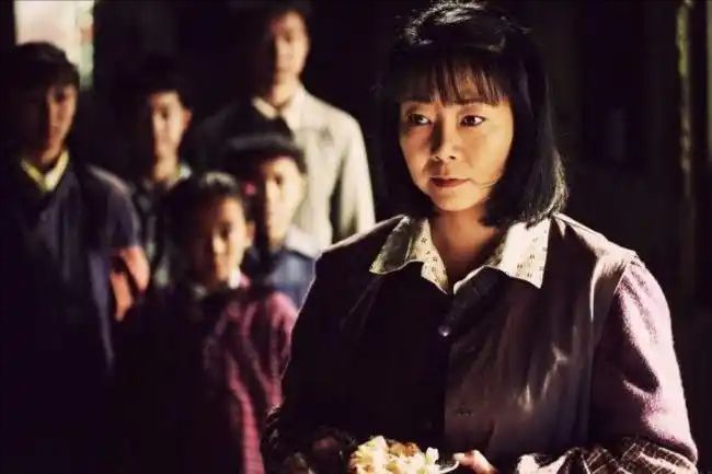 不做饭帅气丈夫甘当“家庭主夫”把她宠成宝PG电子麻将胡了模拟器结婚34年只生孩子(图8)