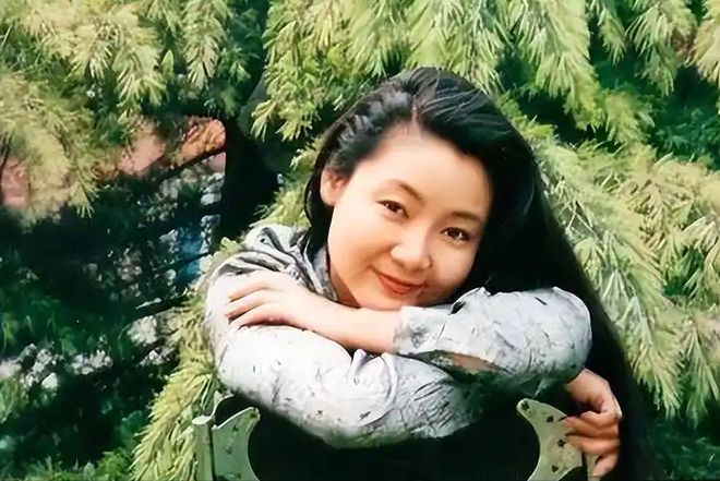 不做饭帅气丈夫甘当“家庭主夫”把她宠成宝PG电子麻将胡了模拟器结婚34年只生孩子(图12)